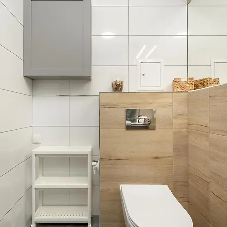 Apartment Bright Browary Wroclawskie With Parking By Renters