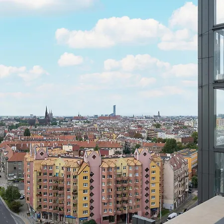 Apartment Bright Browary Wroclawskie With Parking By Renters *