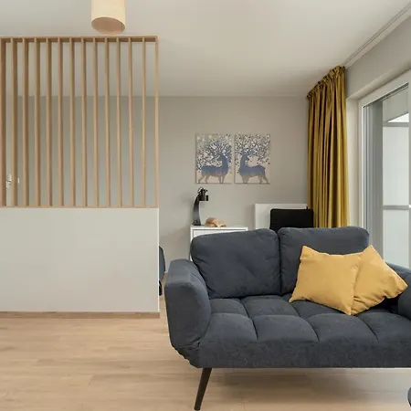 Bright Browary Wroclawskie With Parking By Renters Apartment Wroclaw